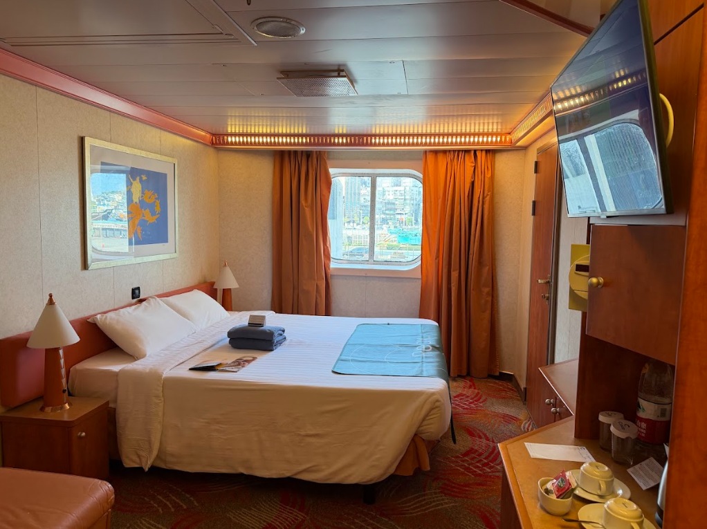 歌詩達郵輪莎倫娜號的【海景房】